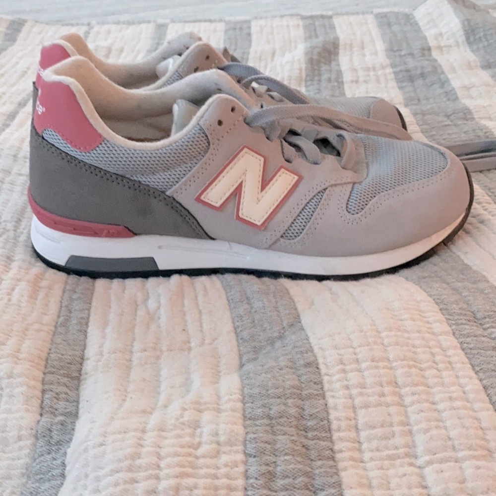 Women’s New Balance 565 Classic Shoes